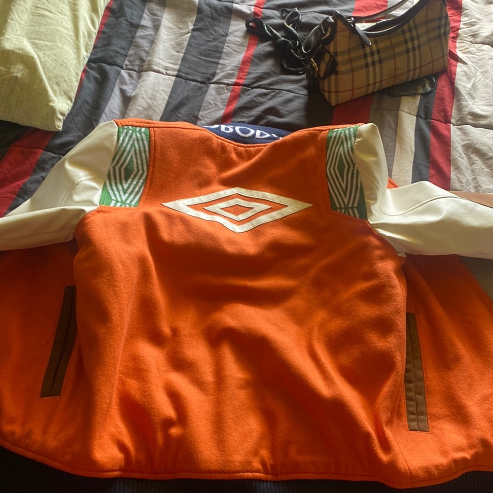 Only worn once and great condition nice and warm